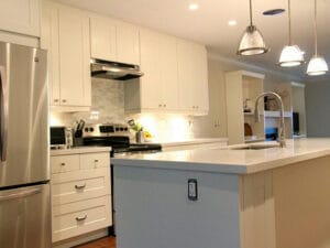 shaker door white kitchen